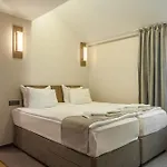 Hugo Hotel 3*