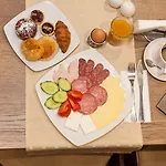 Hotel Hugo 3*