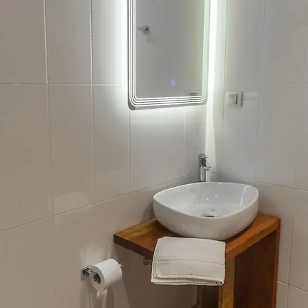 Otel Hugo