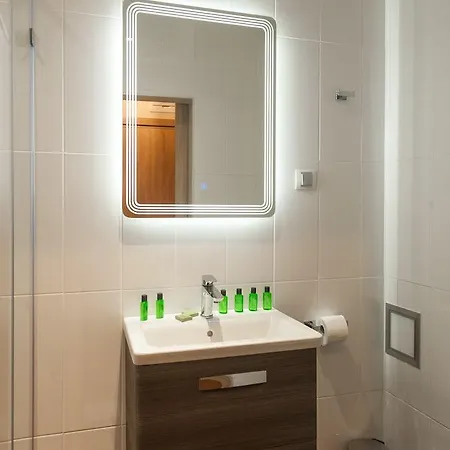 Otel Hugo