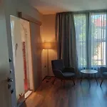 Hugo Hotel