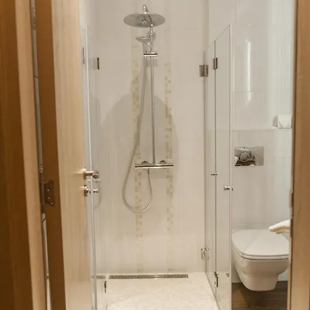 Hotel Hugo 3*